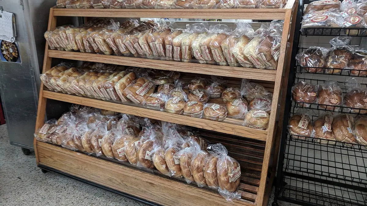 Crystal's Shine on Bakery – bakery in Shrewsbury town centre